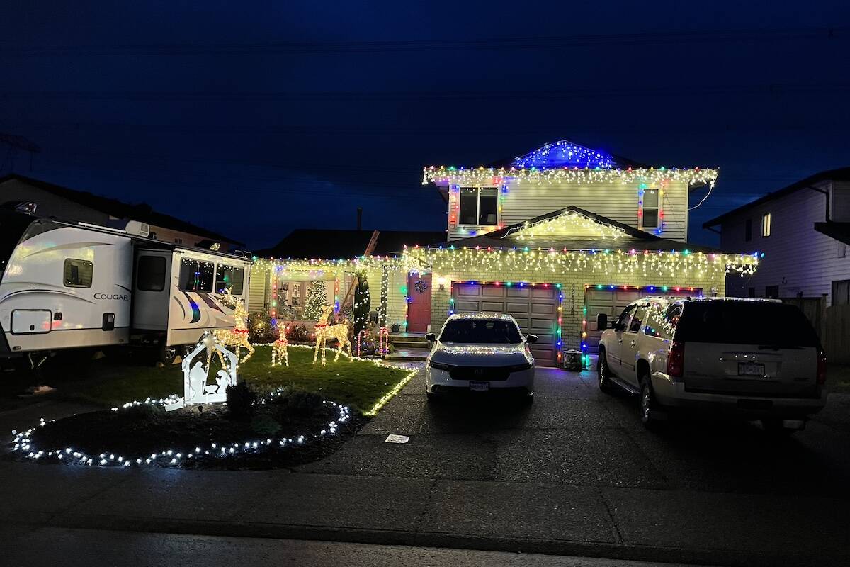 マリモ❗️リリパット341☆ CHRISTMAS LIGHTS AT THE ✧*｡🤍❤️🎄𝐌𝐞𝐫𝐫𝐲𝐂𝐡𝐫𝐢𝐬𝐭𝐦𝐚𝐬🎄❤️🤍✧*｡ ⁡ ⁡ ⁡